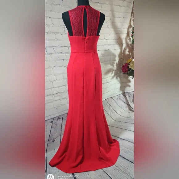 See Updated listing BCBGeneration Racerback Floral Lace Woven Mermaid HemlineGow - Picture 5 of 16